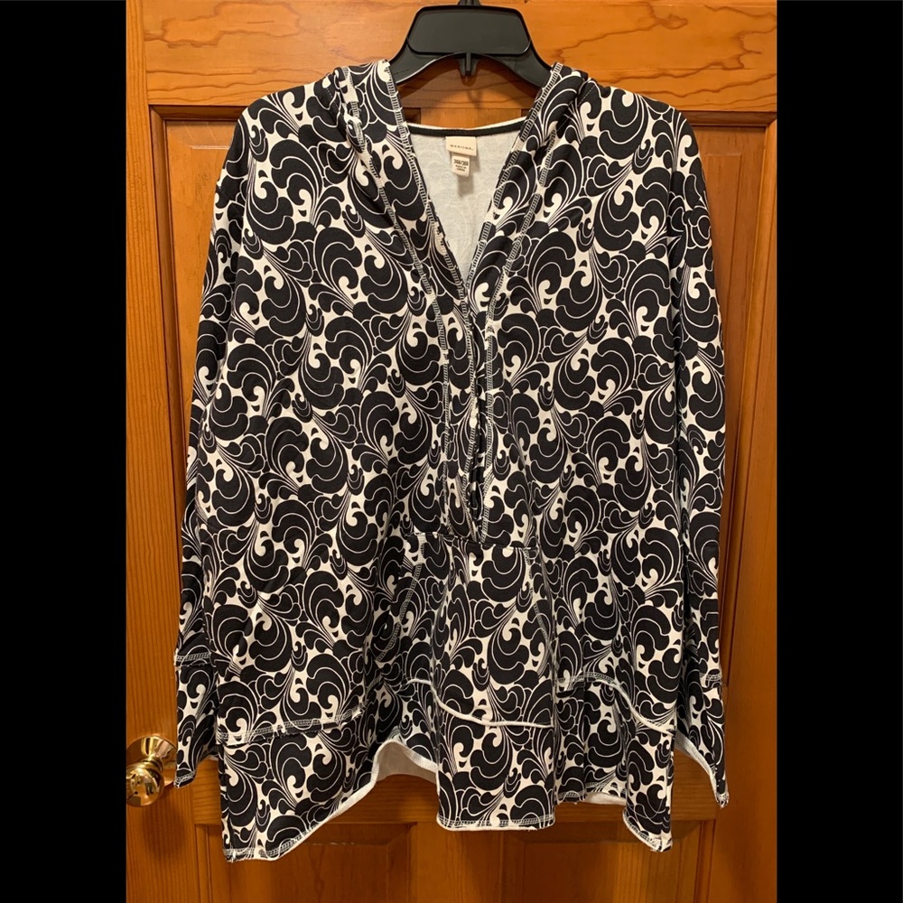 🔴Women’s Merona Shirt/ Hoodie Size 24W/26W